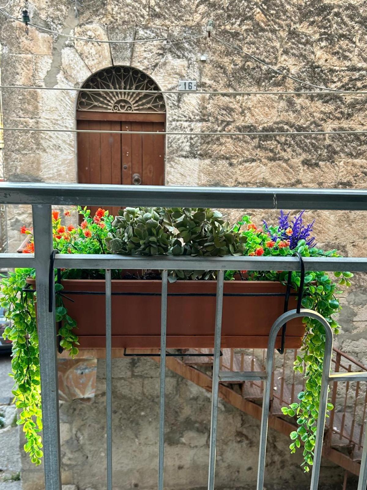 Mussomeli'S Beautiful House Apartment Exterior photo